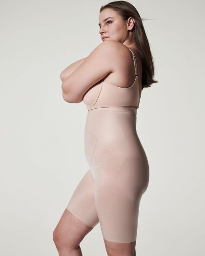 Spanx Thinstincts2.0High-Waisted Mid-TighShort huidskleur L -